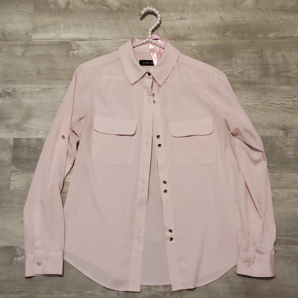 Ivanka Trump Button down - Picture 2 of 3